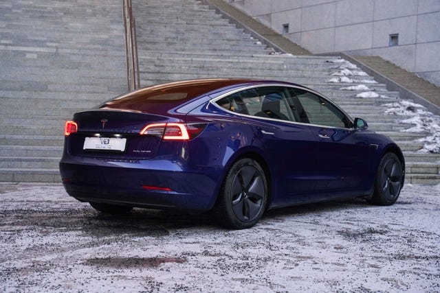 5YJ3E7EB4KF334294 2019 TESLA MODEL 3-5