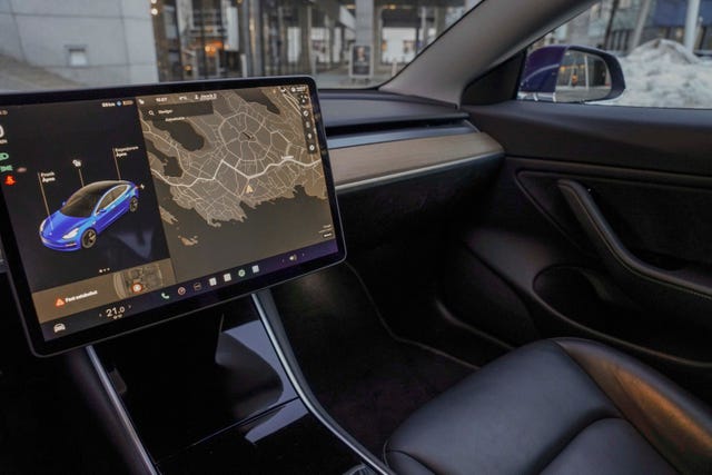 2019 TESLA MODEL 3 - 11