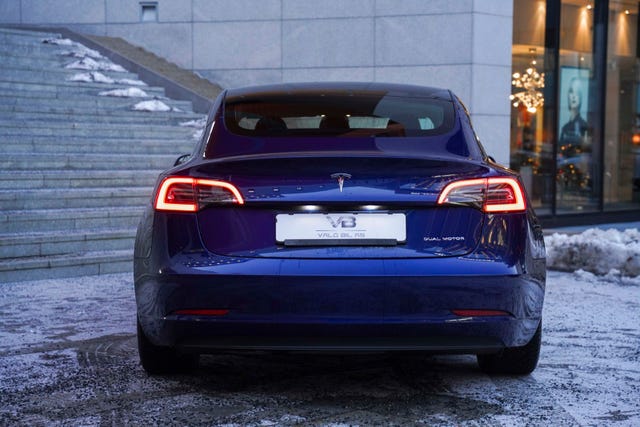 2019 TESLA MODEL 3 - 8