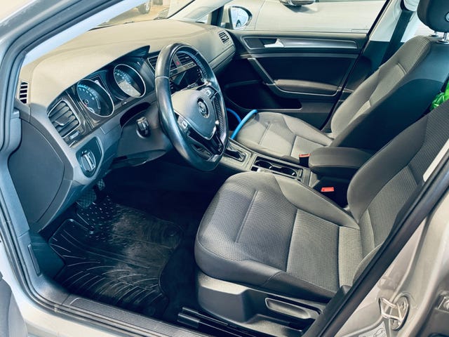WVWZZZAUZKW918560 2019 VOLKSWAGEN GOLF-4