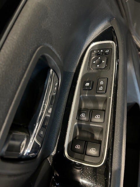 2020 MITSUBISHI OUTLANDER - 23