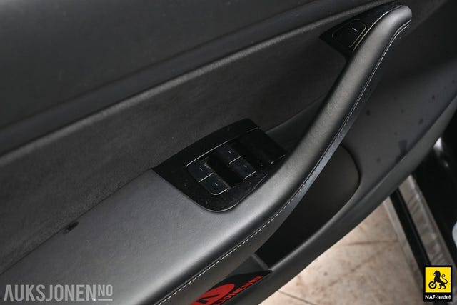 2019 TESLA MODEL 3 - 8