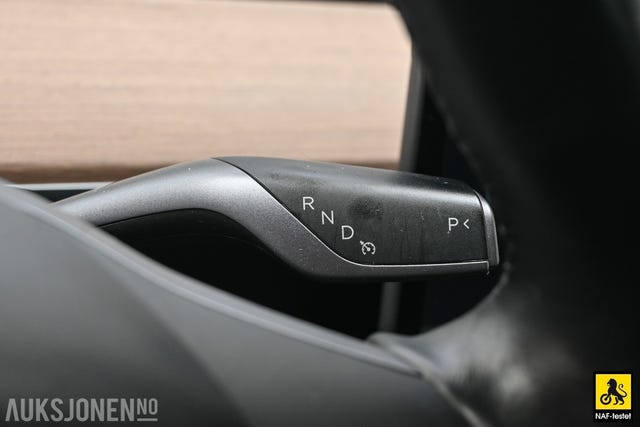 2019 TESLA MODEL 3 - 31