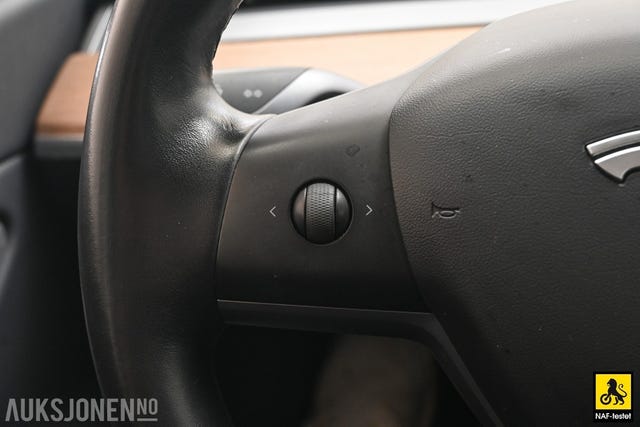 2019 TESLA MODEL 3 - 29