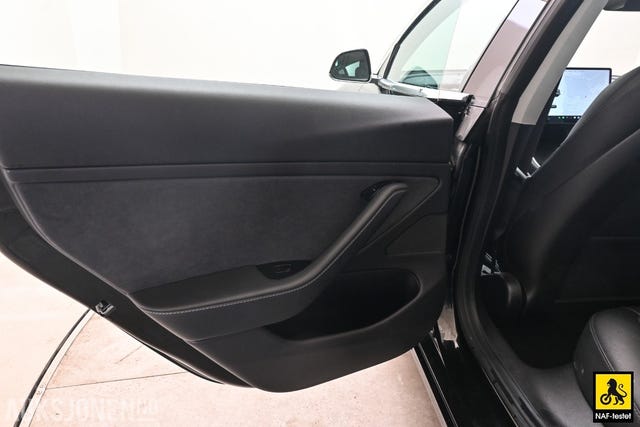 2019 TESLA MODEL 3 - 13