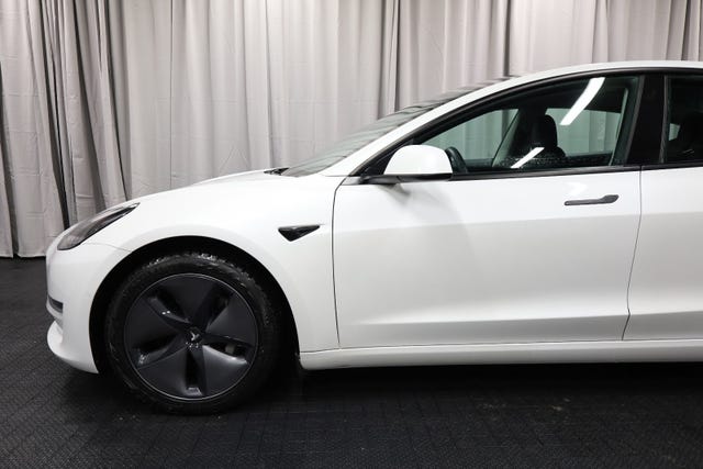 5YJ3E7EB5MF958818 2021 TESLA MODEL 3-4