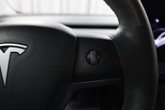 2021 TESLA MODEL 3 - 21