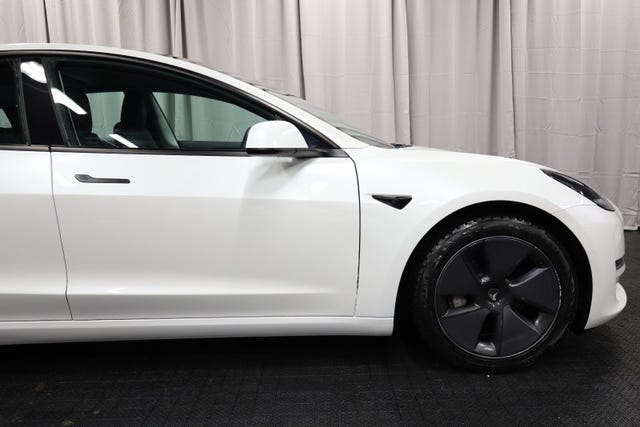 2021 TESLA MODEL 3 - 9