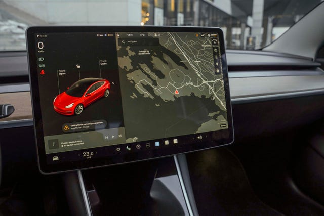 2019 TESLA MODEL 3 - 12