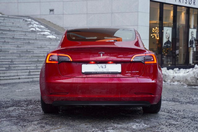 2019 TESLA MODEL 3 - 8