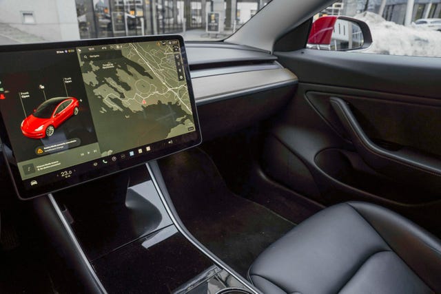 2019 TESLA MODEL 3 - 11