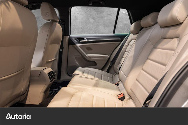 2018 VOLKSWAGEN GOLF - 24