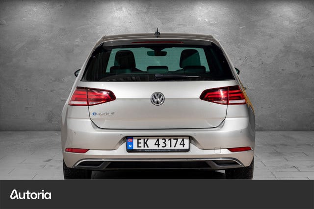 WVWZZZAUZJW900146 2018 VOLKSWAGEN GOLF-3