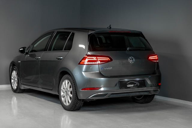WVWZZZAUZJ8903484 2018 VOLKSWAGEN GOLF-3