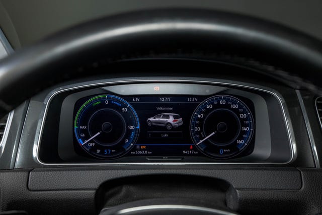 2018 VOLKSWAGEN GOLF - 13