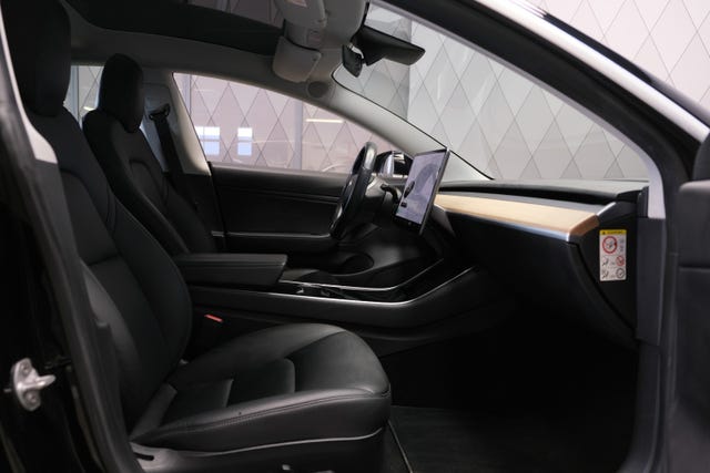 2019 TESLA MODEL 3 - 30