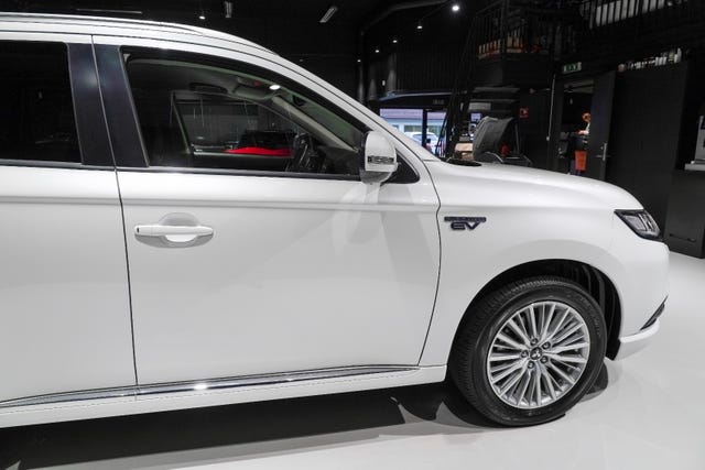 2020 MITSUBISHI OUTLANDER - 13