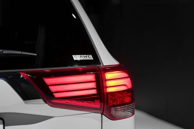2020 MITSUBISHI OUTLANDER - 9