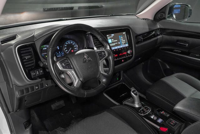 2020 MITSUBISHI OUTLANDER - 26