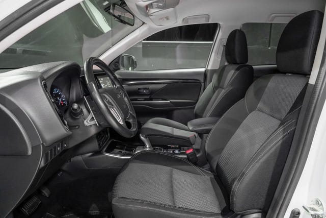 2020 MITSUBISHI OUTLANDER - 23