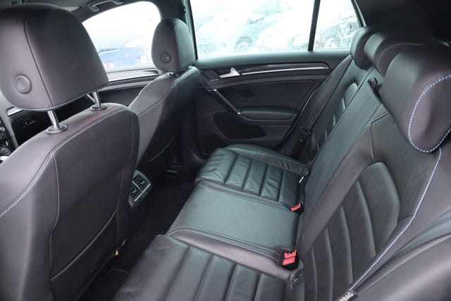 2015 VOLKSWAGEN GOLF - 29