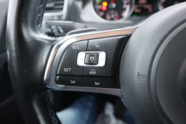 2015 VOLKSWAGEN GOLF - 17