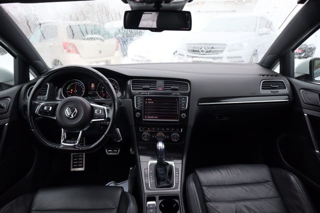 2015 VOLKSWAGEN GOLF - 28