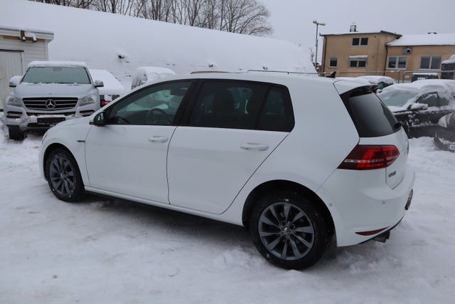 2015 VOLKSWAGEN GOLF - 8