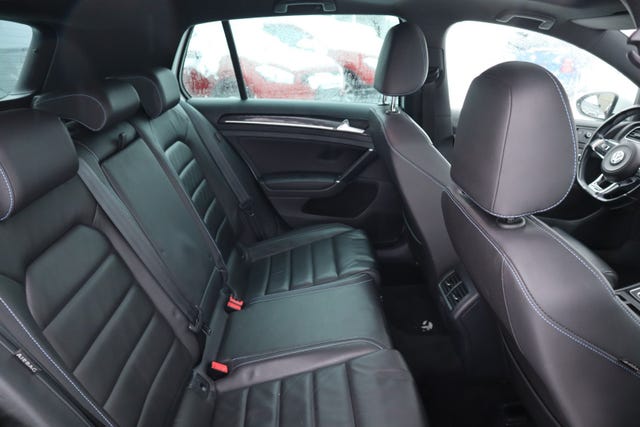 2015 VOLKSWAGEN GOLF - 32