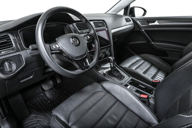 2019 VOLKSWAGEN GOLF - 16