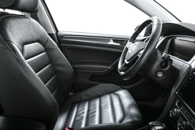 2019 VOLKSWAGEN GOLF - 21