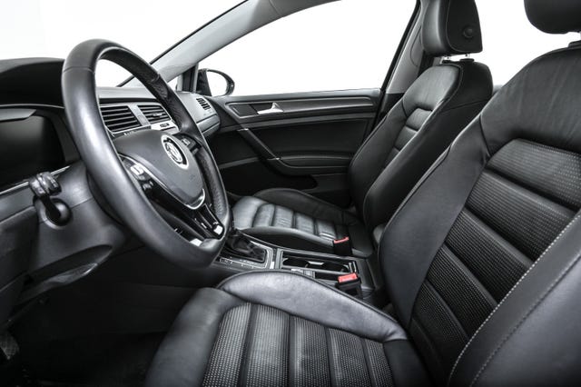 2019 VOLKSWAGEN GOLF - 15