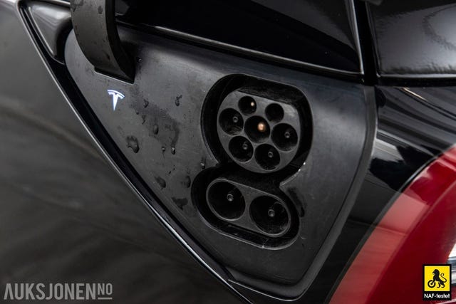 2019 TESLA MODEL 3 - 38