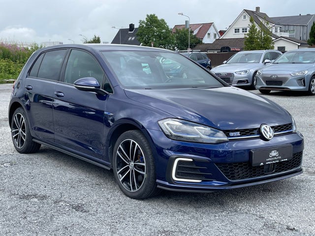 WVWZZZAUZJW811786 2018 VOLKSWAGEN GOLF-2