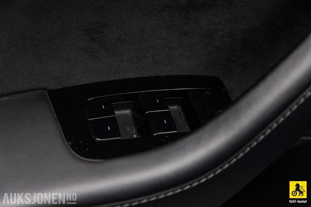 2019 TESLA MODEL 3 - 8
