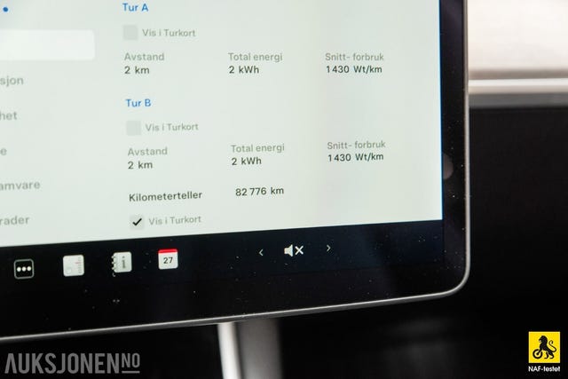 2019 TESLA MODEL 3 - 28