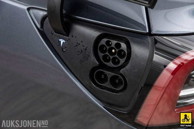 2019 TESLA MODEL 3 - 34