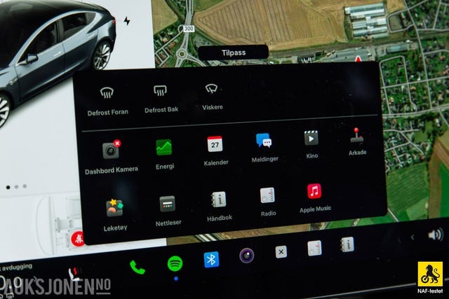 2019 TESLA MODEL 3 - 27