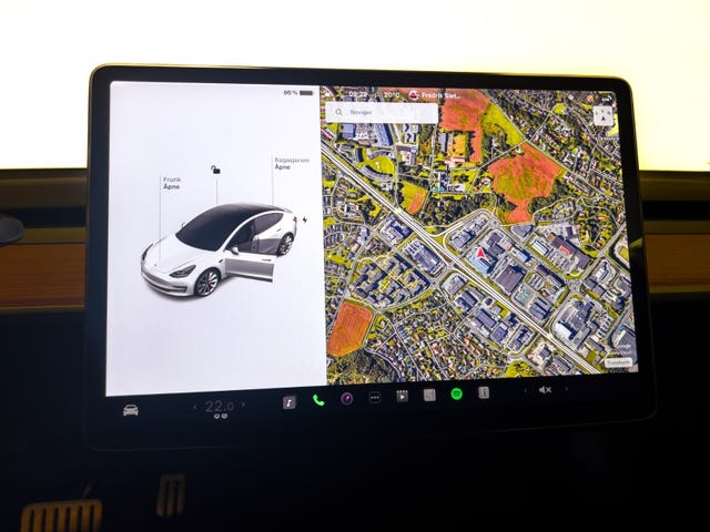 2021 TESLA MODEL 3 - 24