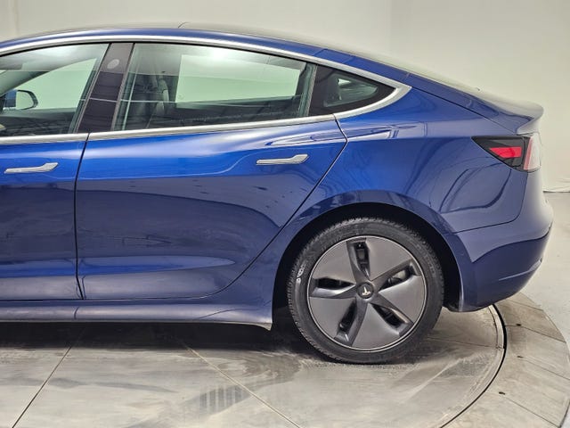 2019 TESLA MODEL 3 - 8