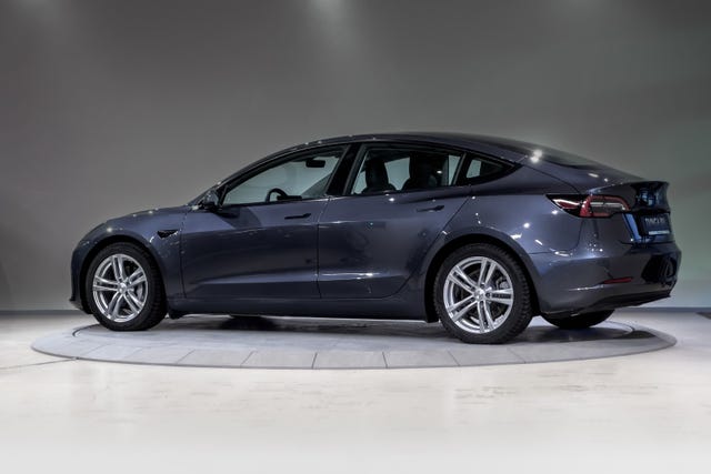 2021 TESLA MODEL 3 - 11