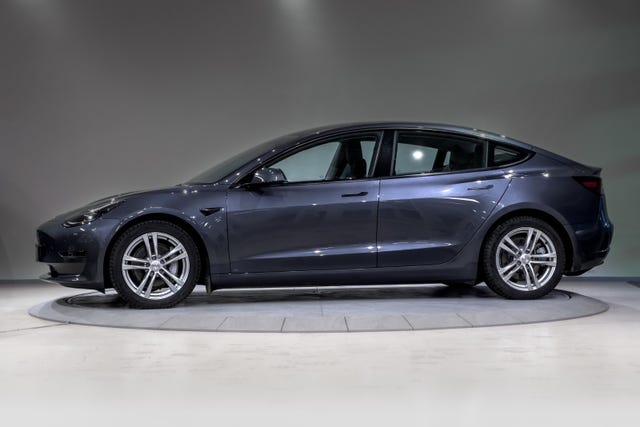 2021 TESLA MODEL 3 - 12