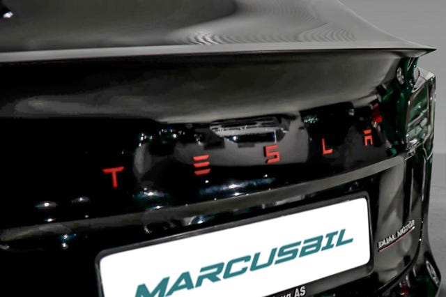 5YJ3E7EB0KF223189 2019 TESLA MODEL 3-4