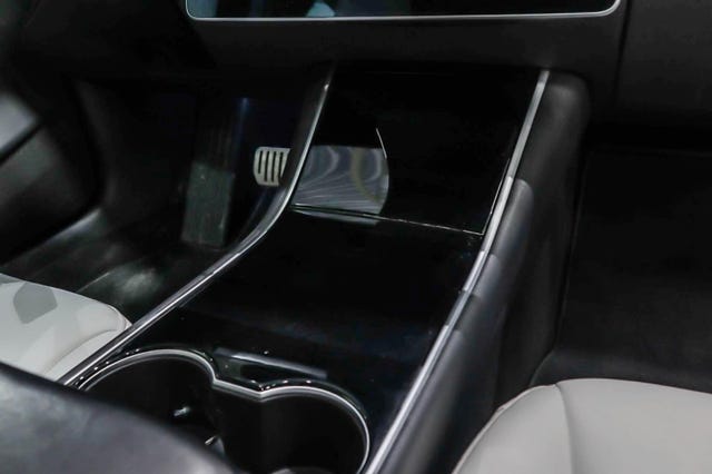 2019 TESLA MODEL 3 - 11