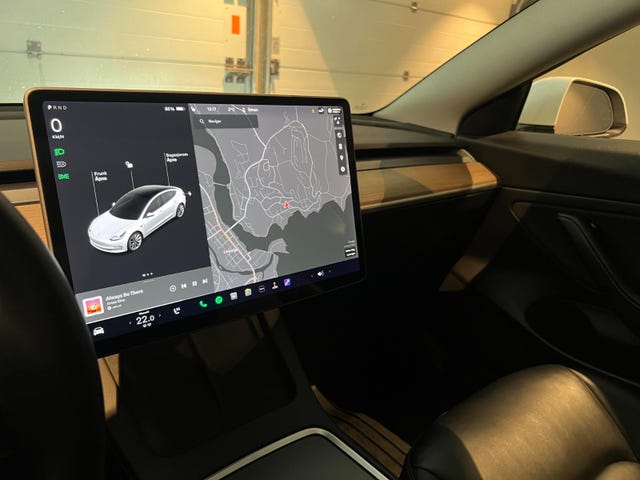 2021 TESLA MODEL 3 - 21