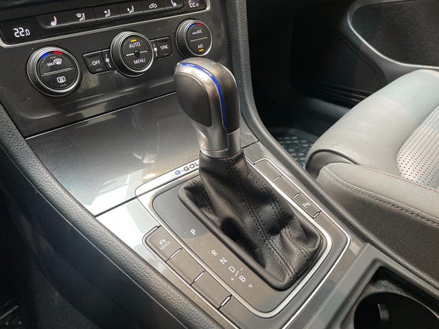 2018 VOLKSWAGEN GOLF - 8