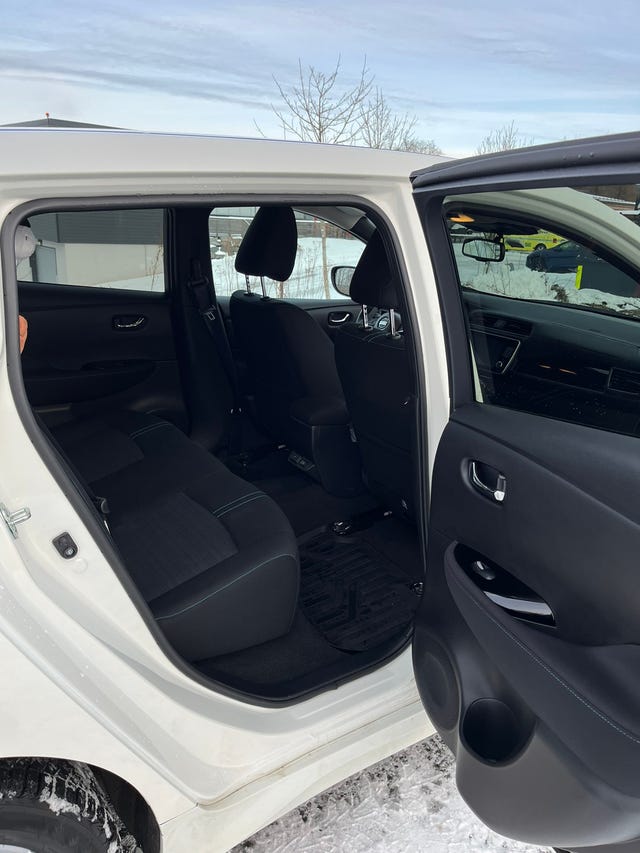 2021 NISSAN LEAF - 7