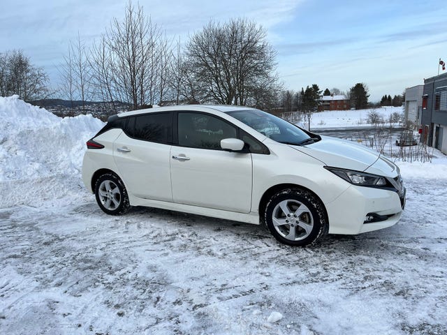 SJNFAAZE1U0146588 2021 NISSAN LEAF-4