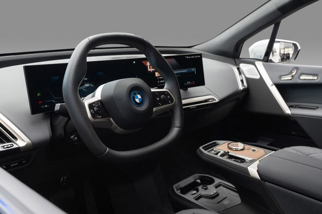 2023 BMW IX M60 - 13