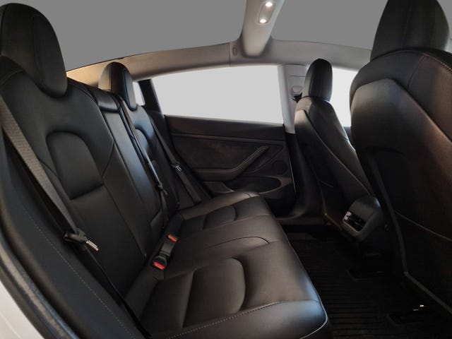 2022 TESLA MODEL 3 - 9